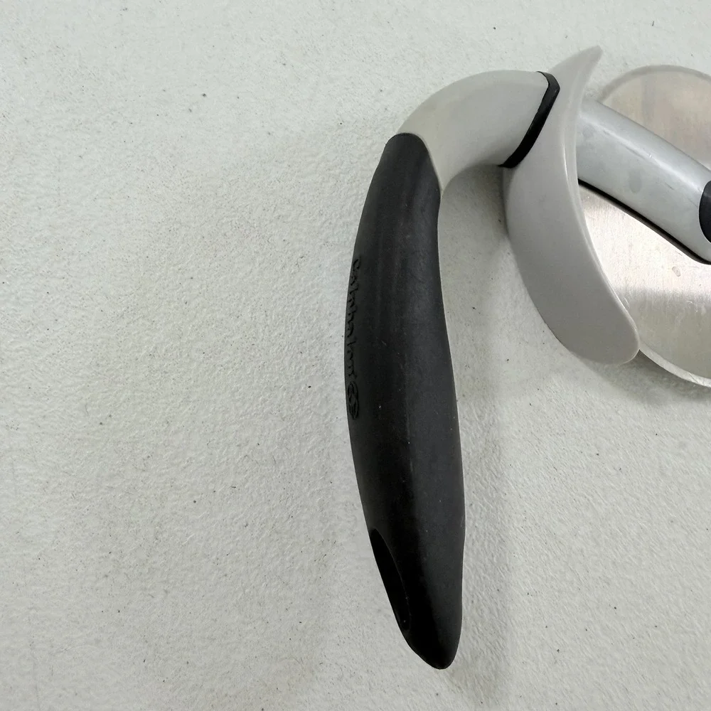 Calphalon Ergonomic Handle Stainless Steel Pizza Cutter